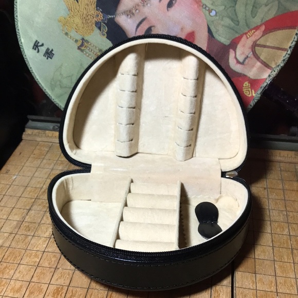 Vintage Jewelry Case Storage & Organization Black Travel Jewelry Box Zippered Semicircle
